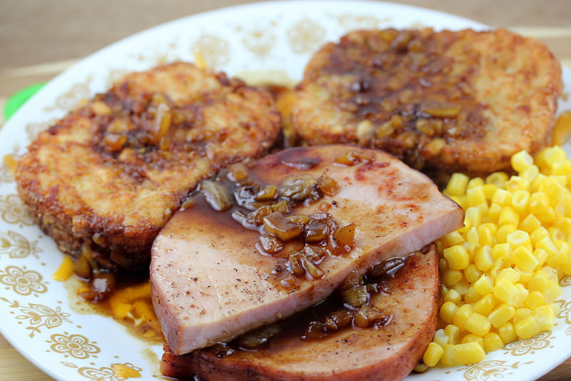 Schinkensteak mit Rote-Augen-Soße